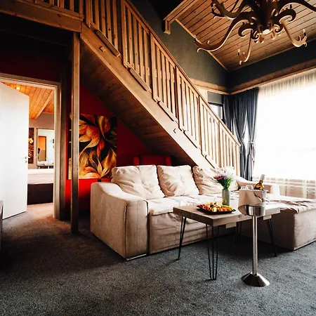 Grande Vista & 5* ציגוב צ'ארק