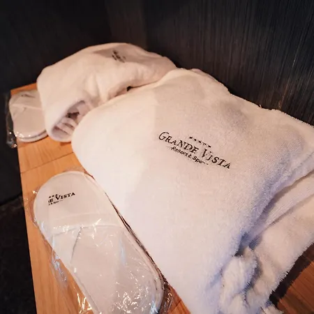 מלון Grande Vista & 5*