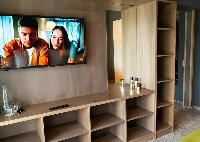 Grande Vista & تسيغوف تشارك