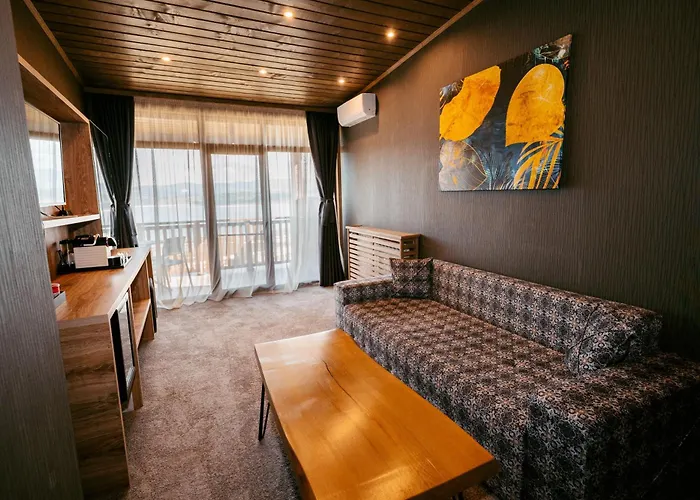 מלון Grande Vista & ציגוב צ'ארק