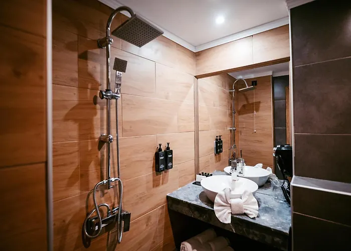 Grande Vista & ציגוב צ'ארק